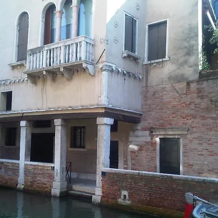 Santa Maria Nova Bed & Breakfast Bed & Breakfast