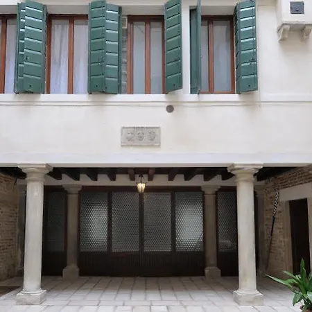 Bed & Breakfast Santa Maria Nova Bed & Breakfast Venice