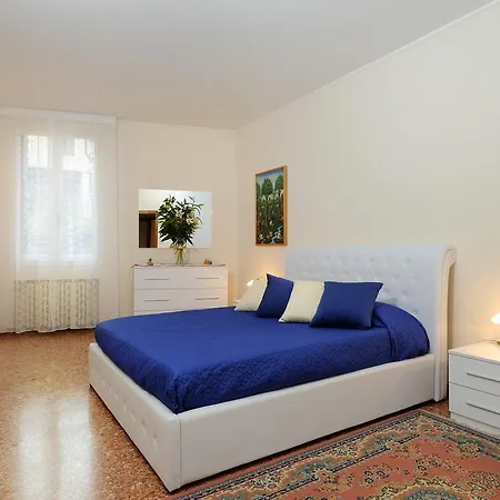 Santa Maria Nova Bed and breakfast